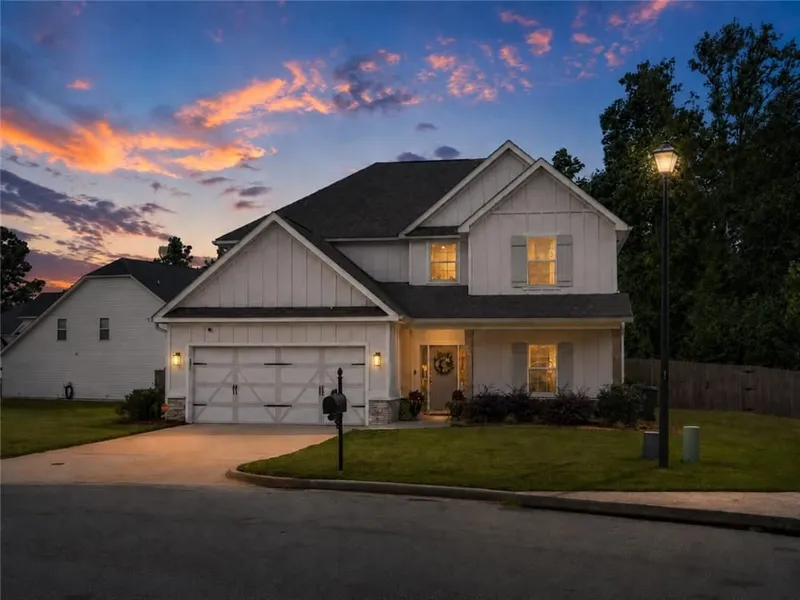 Exterior of 4007 Avalon Ct, Auburn, AL